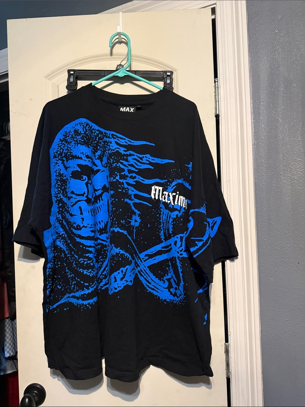 Black Graphic Tee with Blue Skull Print Maximo